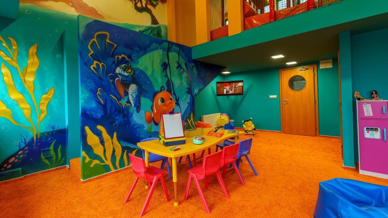 Hotel Aquacity Seasons Poprad Ngoại thất bức ảnh