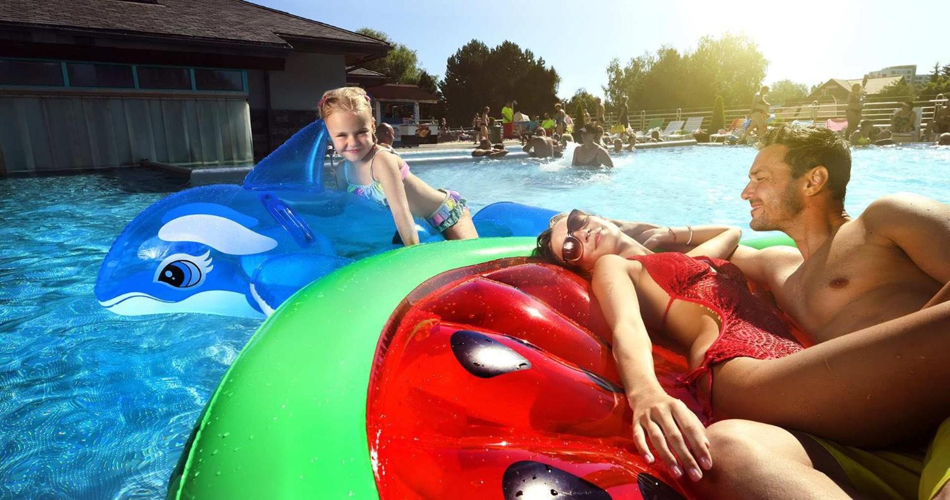 Hotel Aquacity Seasons Poprad Ngoại thất bức ảnh