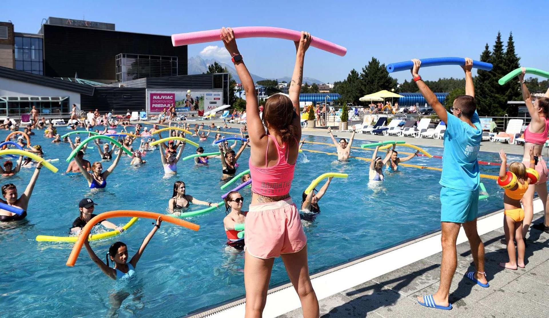 Hotel Aquacity Seasons Poprad Ngoại thất bức ảnh