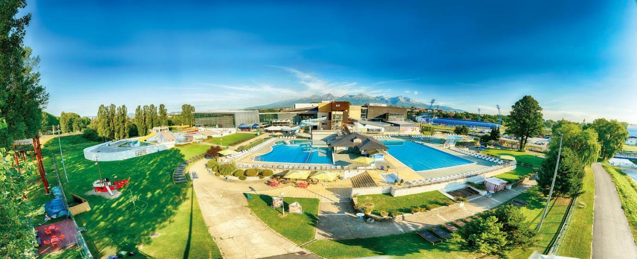 Hotel Aquacity Seasons Poprad Ngoại thất bức ảnh
